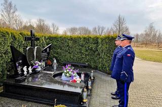Rocznica śmierci policjantów w zakładzie karnym w Sieradzu. Zabił ich strażnik więzienny [ZDJĘCIA].