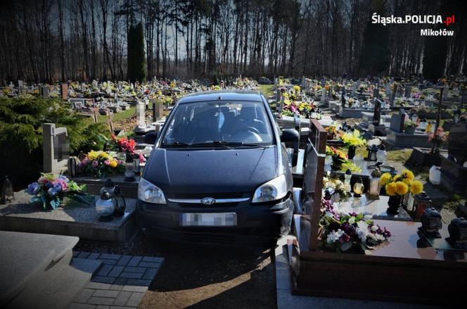 Orzesze: Senior urządził sobie RAJD po cmentarzu! Taranował groby hyundaiem [ZDJĘCIA]