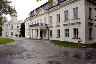 Zespół pałacowo-parkowy w Radziejowicach