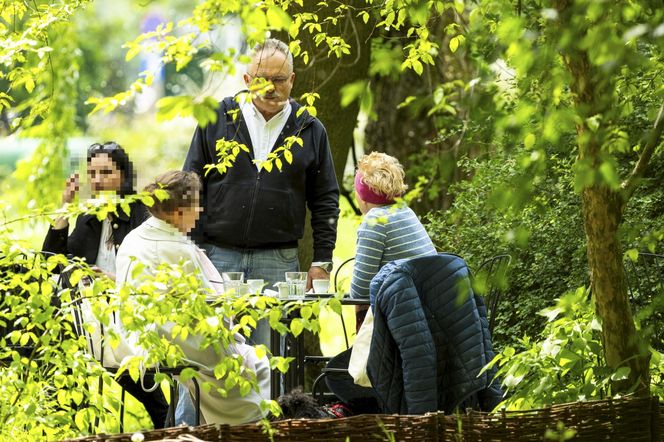 Marek Jakubiak. Pies pomaga mu w kampanii