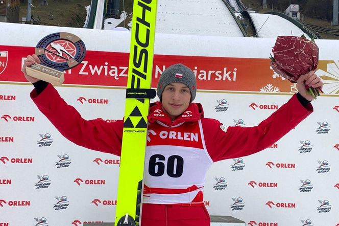 Przyćmił Stocha, Kubackiego i resztę. 18-letni Kacper Tomasiak już błyszczy w LGP!
