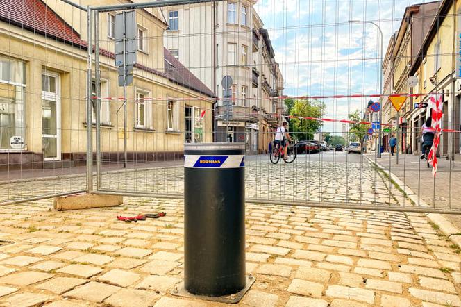 Słupki bezpieczeństwa w Ostrowie. Ograniczą wjazd na Rynek