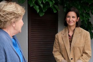 M jak miłość odc. 1889. Barbara (Teresa Lipowska), Agnes (Amanda Mincewicz)