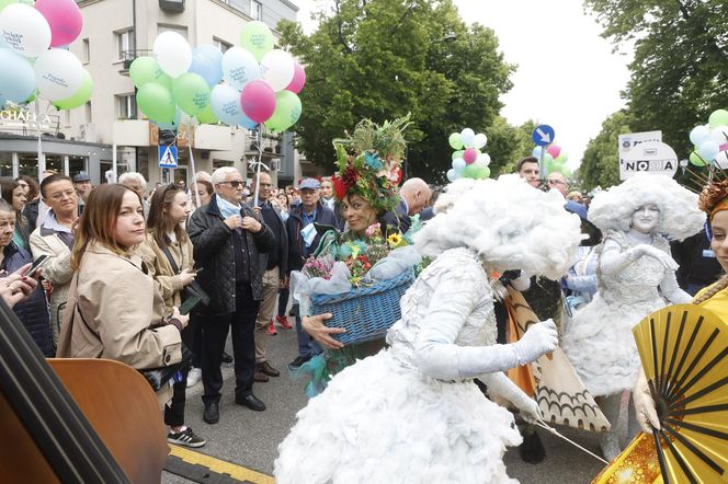 Święto Saskiej Kępy 2025. Kto szedł w paradzie na Francuskiej