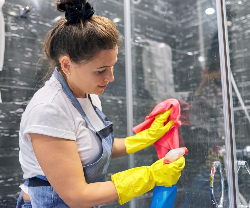 Czyszczenie kabiny prysznicowej