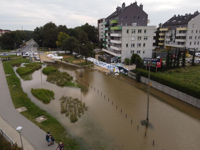 Wrocław - woda przy osiedlu na Stabłowicach 