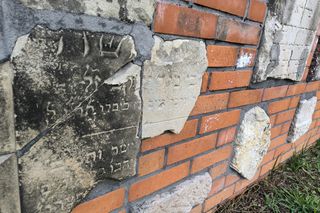 Lapidarium i stary cmentarz żydowski w Osiecznej