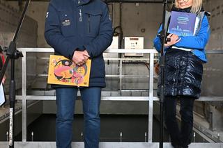 Weszliśmy do ogromnej rury. Nią popłynie deszczówka z połowy Warszawy 