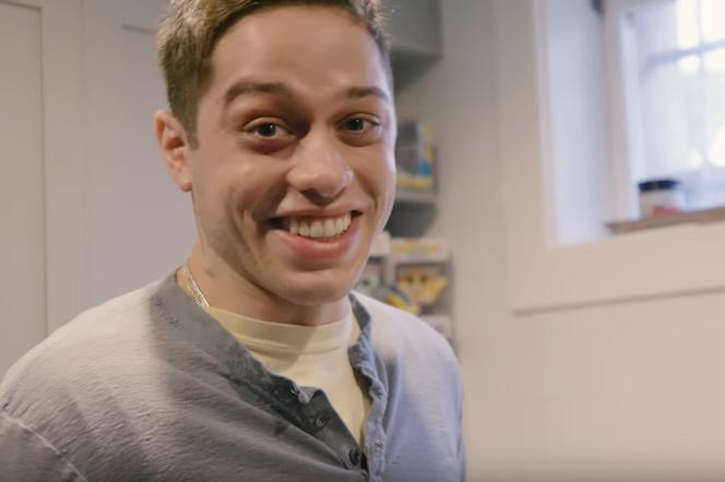 Pete Davidson oprowadza po swoim domu