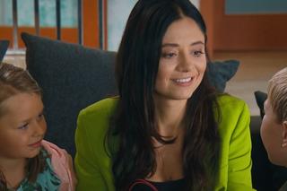 M jak miłość odc. 1700. Iza (Adriana Kalska), Maja (Laura Jankowska), Szymek (Staś Szczypiński)