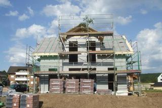 Dom ze styropianu. Budowa dachu i stropu z kształtek styropianowych