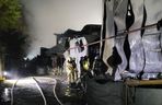 Potężny pożar parku trampolin we Włocławku