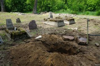 Dbają o cmentarz mennonicki sprzed potopu szwedzkiego w kujawsko-pomorskiej wsi, która istnieje tylko z nazwy
