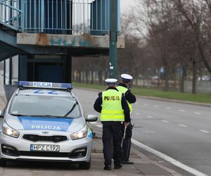 Wakaty w służbach mundurowych. Gdzie brakuje policjantów, strażaków i funkcjonariuszy SG?