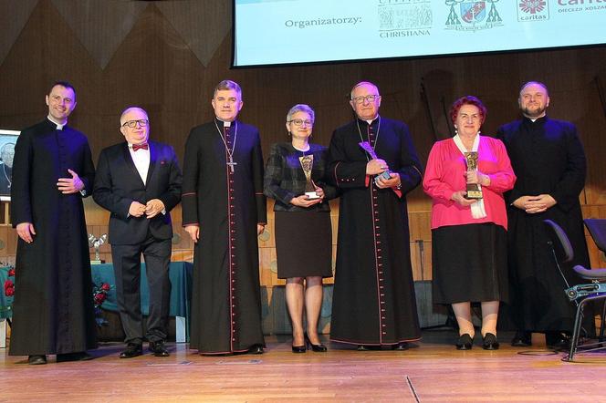 Tegoroczni laureaci nagrody im. kard. nom. Ignacego Jeża wraz z członkami kapituły