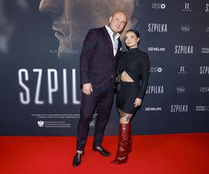 Artur Szpilka z narzeczoną Kamilą Wybrańczyk na premierze filmu Szpilka