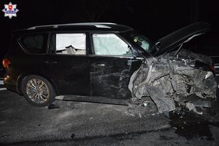 Pijany kierowca BMW spowodował wypadek. Na widok policjantów wyjął butelkę