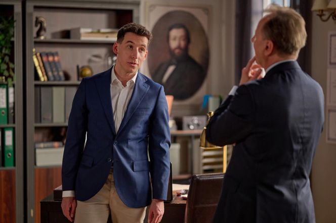 Na Wspólnej odc. 4080. Tadek (Jakub Pruski), Andrzej Zakościelny (Dariusz Niebudek)