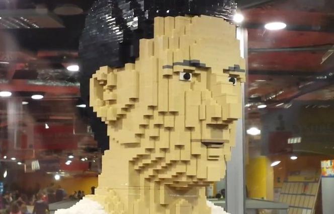 Robert Lewandowski z klocków Lego