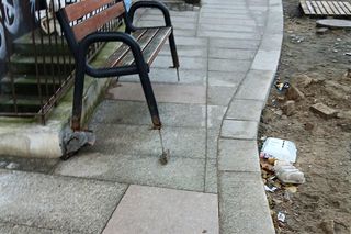 Piesi tylko szczupli, a rowerzyści slalomem