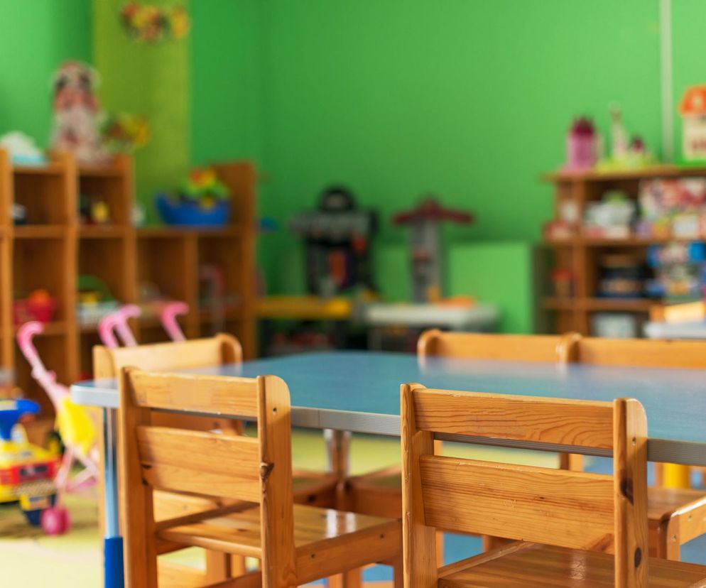 Rekord w Polsce! Podwarszawskie przedszkole będzie czynne do 22.15. Dyrektorka tłumaczy kontrowersyjną decyzję