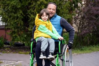 Barwy szczęścia, odc. 2699: Sebastian (Marek Krupski), Mateuszek (Filip Kawalerowicz)