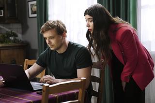 	Barwy szczęścia odc. 2905. Agata (Natalia Zambrzycka), Hubert (Marek Molak)