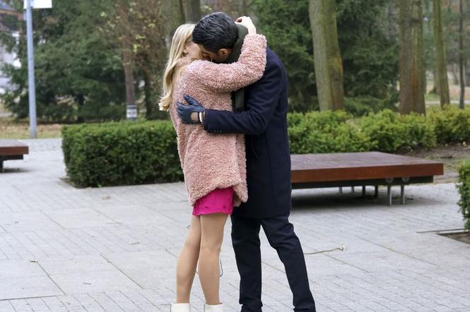 	Barwy szczęścia, odc. 2250: Dominika (Karolina Chapko), Stawicki (Piotr Borowski)