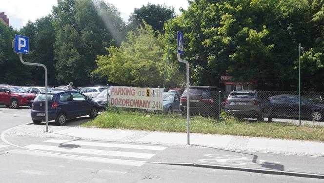 W centrum Olsztyna powstanie parking z prawdziwego zdarzenia? Miasto ogłosiło przetarg [ZDJĘCIA]