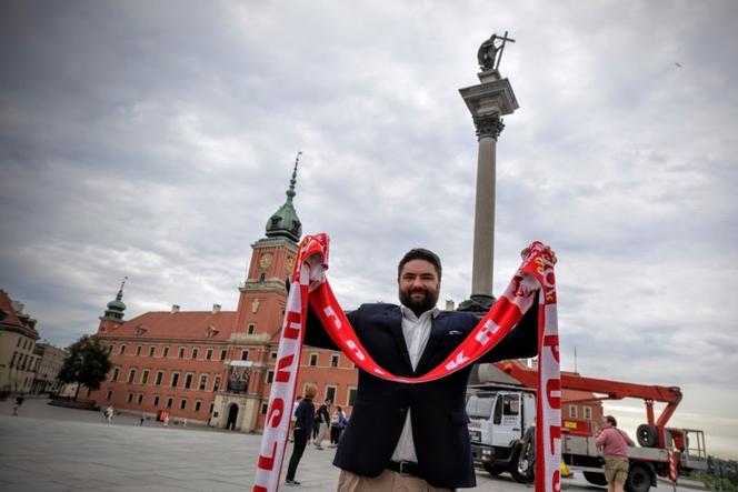 Szalik kibica na pomniku Zygmunta III Wazy [ZDJĘCIA]