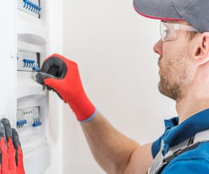 Przegląd instalacji elektrycznej w bloku