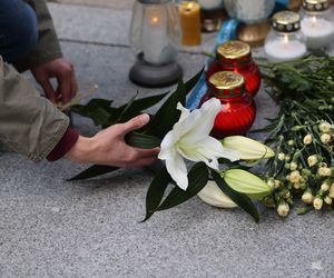 Upamiętnienie brutalnie zaatakowanej pracowniczki UW (8.05.2025)