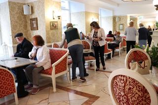 To najstarsza kawiarnia we Wrocławiu. Powstała jeszcze za czasów Breslau. Byłeś tam? 