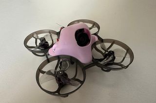 Na lotnisku w Lesznie uczą latać dronami