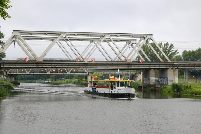 Warszawska podróż w czasie. Kultowe „Parówki”, Ikarusy i Jelcze wracają na trasy