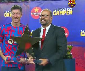 Robert Lewandowski oficjalnie wyróżniony za debiut na Camp Nou! FC Barcelona go doceniła, piękne obrazki