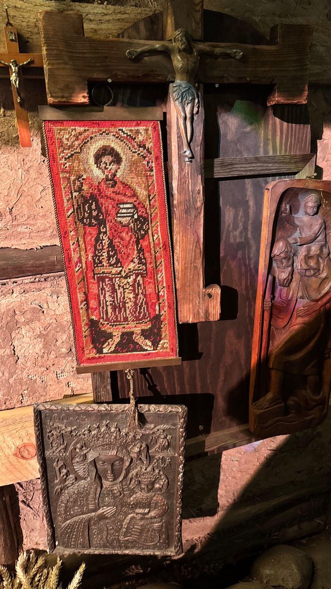 Na miejscu powitali nas sami Adamczewscy z rodziną, chłopami i Andrzejem oraz twórcy "1670"