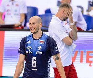 Grbić musiał ostro zareagować, zdjął Kurka, wstawił rezerwowych. Najstarszy siatkarz ratował kadrę