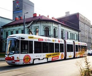 Na tramwajach hasło o uożartym kierowcy