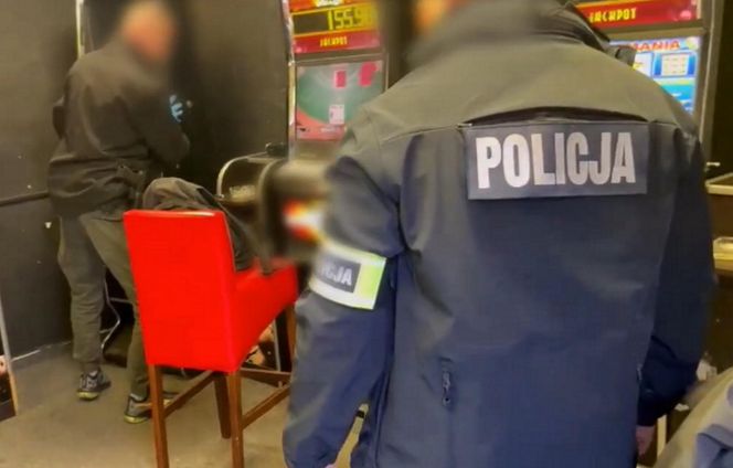 Policja rozbiła nielegalny salon gier! Zabezpieczono automaty i gotówkę