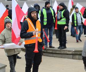 Protest rolników 20 marca w Lublinie. Przeszli ulicami miasta pod LUW