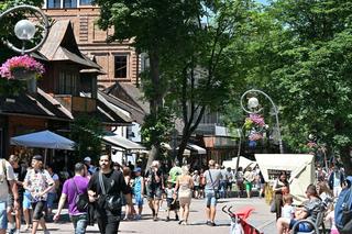Armagedon w Tatrach! Na Morskie Oko tylko z rezerwacją. Wydano najwyższe ostrzeżenie