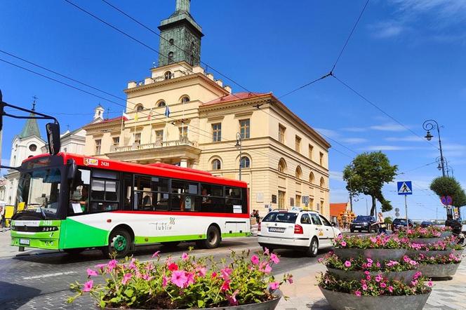 Fundacja Wolności chciałaby przejść po korytarzach urzędu miasta z przewodnikiem. Co na to lubelski ratusz?