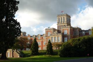 Wszystkie skandale i romanse rodziny królewskiej. Te historie kładły się cieniem na rządach Elżbiety II