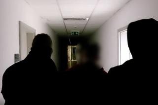 Sądecczyzna. Urządził krwawą jatkę w Sylwestra! 18-latek ciężko ranił dwóch mężczyzn. Na koniec potrącił policjanta