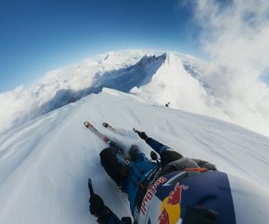 Andrzej Bargiel zjechał na nartach z Mount Everest