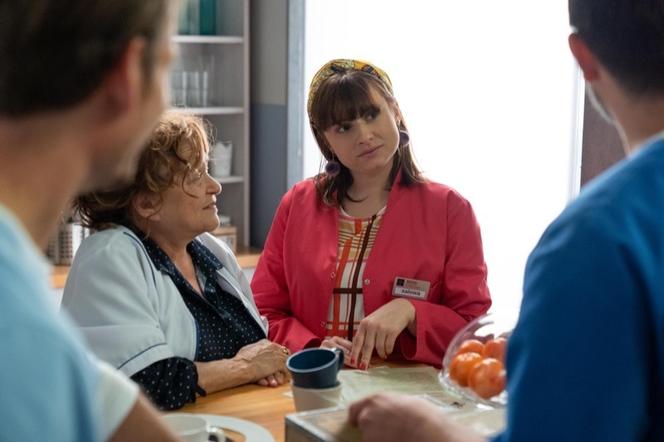 Na dobre i na złe, odcinek 793: Salowa Halinka zostanie kochanką ordynatora! Uwiedzie samotnego lekarza