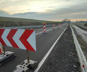 Zapadł się asfalt na nowej drodze z Osiecznej do Goniembic