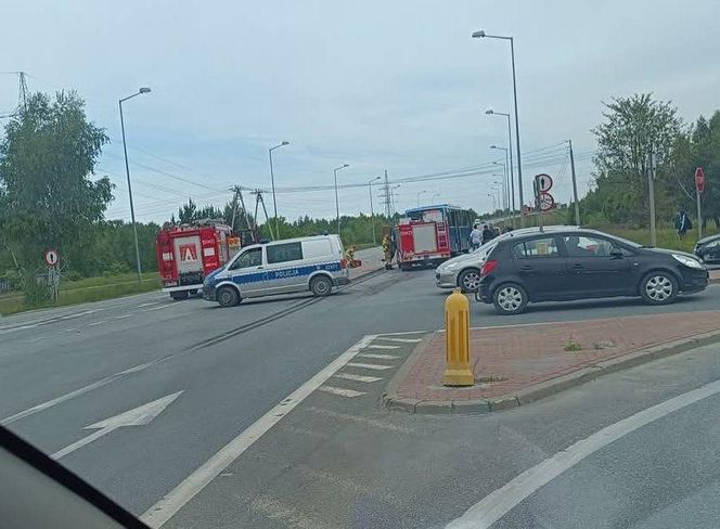 Zderzenie autokaru z osobówką na DK50 pod Mińskiem Mazowieckim