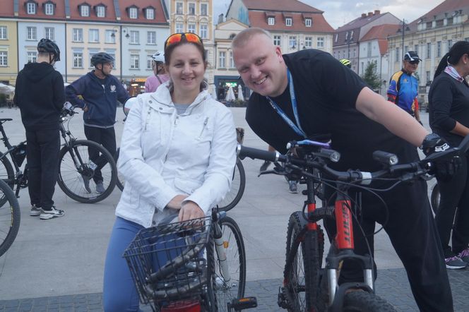 Świetlny przejazd Bydgoskiej Masy Krytycznej. Zobacz relację!